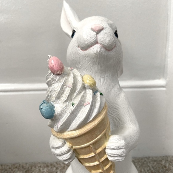 NWOT - Sweet Treats Bunny with Ice cream Easter - Picture 5 of 10